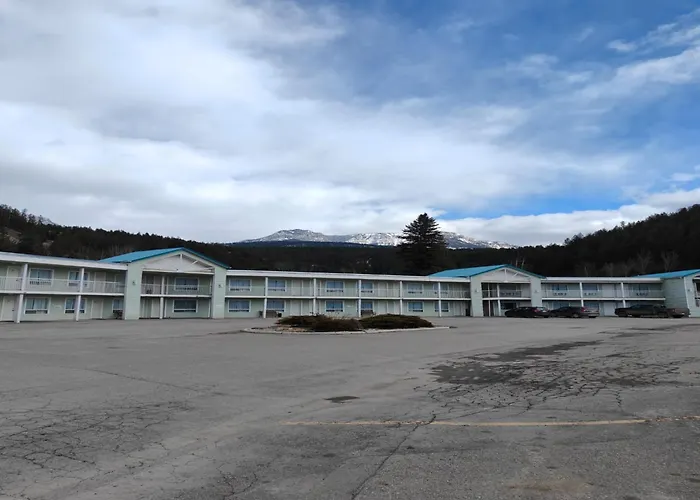 Resort: Ponderosa Motor Inn