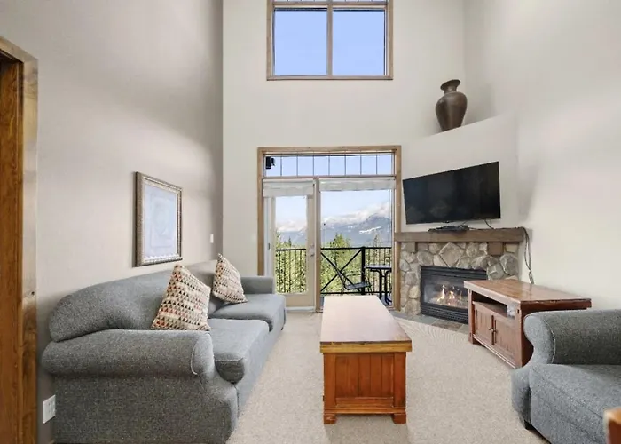 Ski Resorts Glacier Mountaineer Lodge